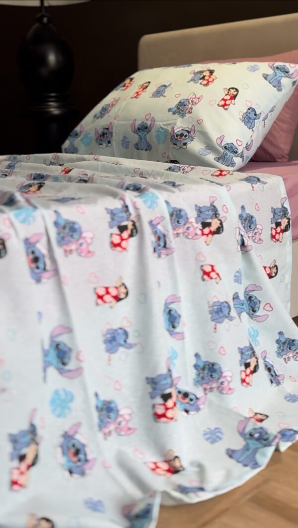 IMG_9024 Parure de Lit Lilo & Stitch – Tendresse Hawaïenne Bleue