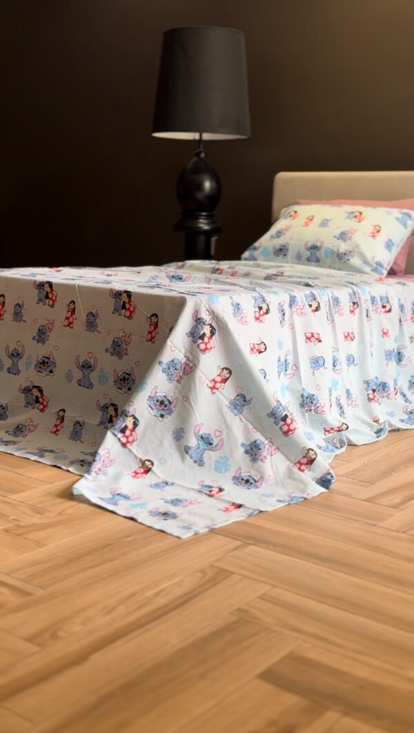 IMG_9028 Parure de Lit Lilo & Stitch – Tendresse Hawaïenne Bleue