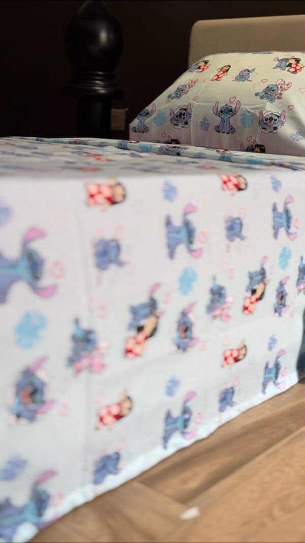 IMG_9030 Parure de Lit Lilo & Stitch – Tendresse Hawaïenne Bleue