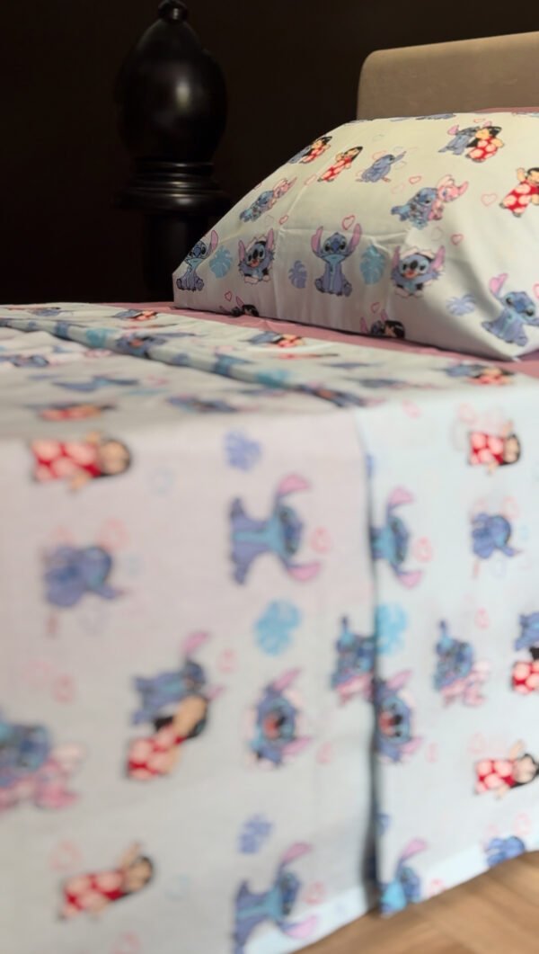 IMG_9031 Parure de Lit Lilo & Stitch – Tendresse Hawaïenne Bleue