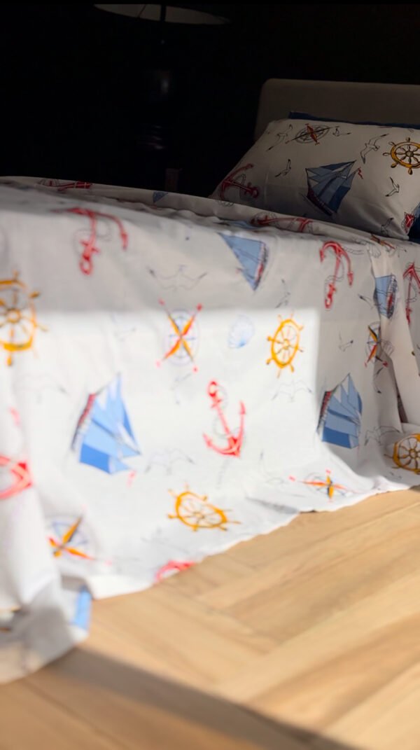 Parure de Lit Marine – Voiles et Ancres d’Aventure