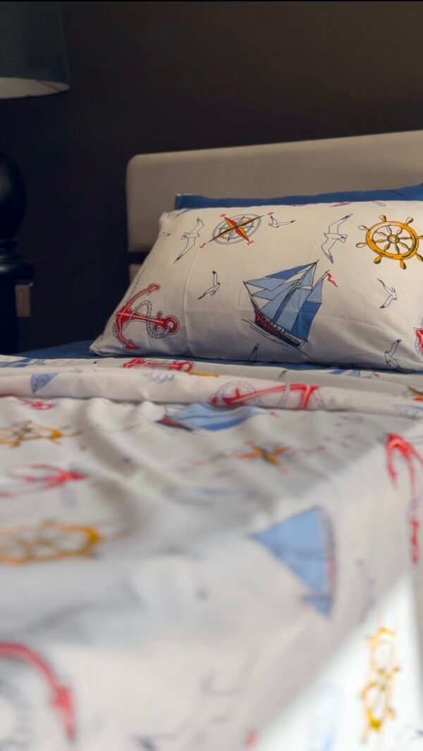 Parure de Lit Marine – Voiles et Ancres d’Aventure