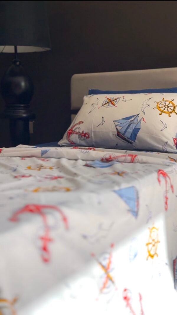 Parure de Lit Marine – Voiles et Ancres d’Aventure