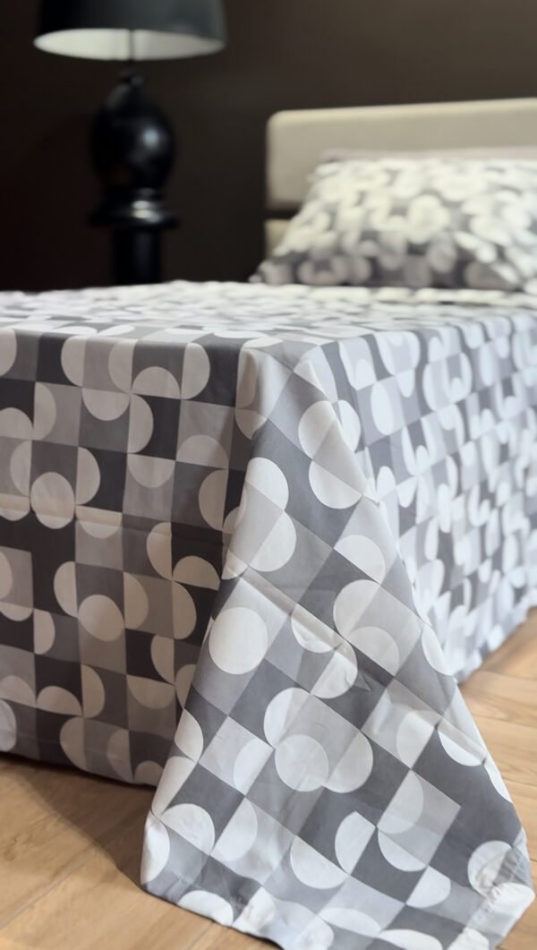 Parure de Lit Géométrie Urbaine – Gris Graphite & Perle