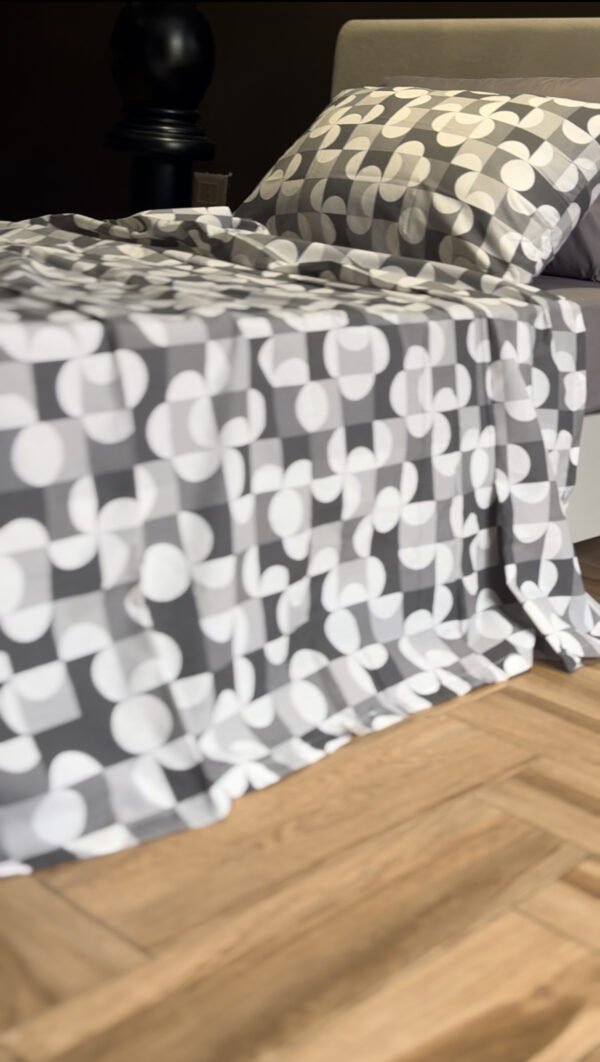 Parure de Lit Géométrie Urbaine – Gris Graphite & Perle