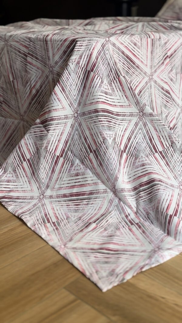 IMG_9213 Parure de Lit Lignes d’Harmonie – Mauve Urbain