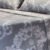 Parure de Lit Prestige Argenté – Gris & Motifs Baroques