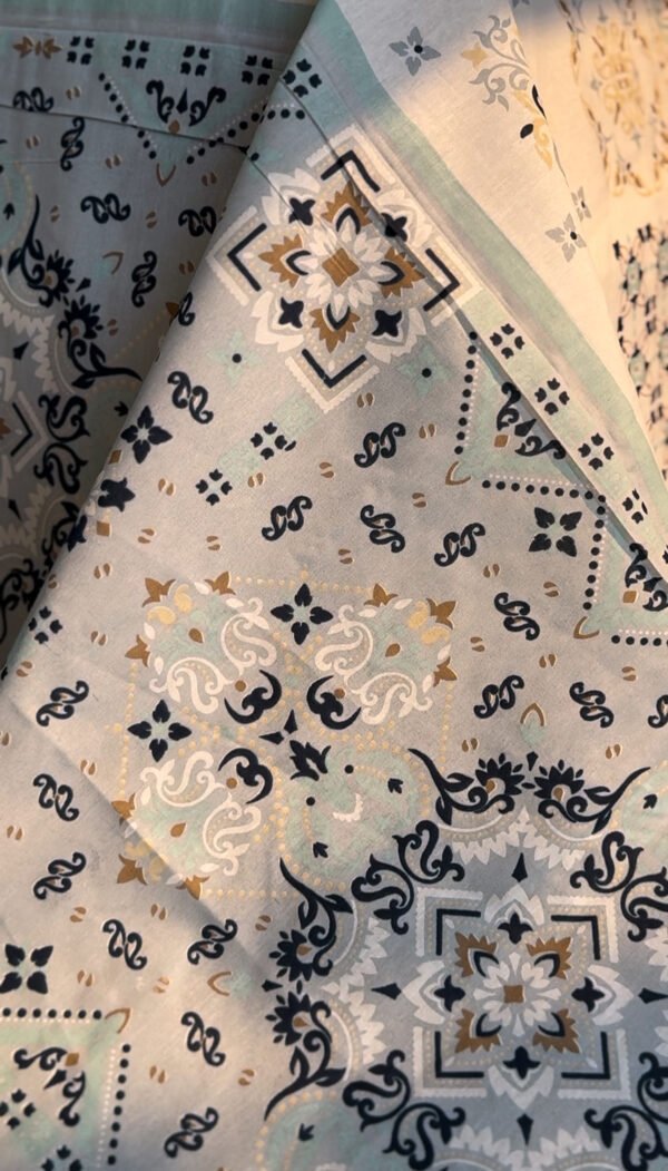 Parure de Lit Azulejos Élégants – Bleu Brume & Beige Sable
