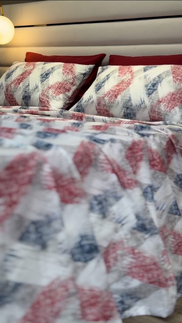Parure de Lit Éclat Moderne – Rouge Indigo Brossé