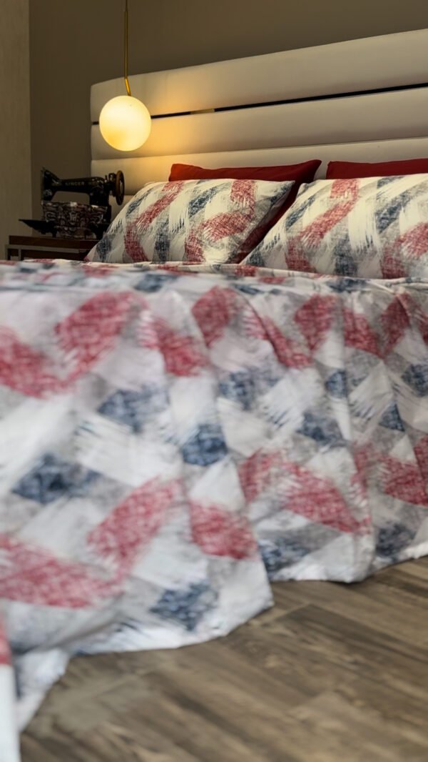 Parure de Lit Éclat Moderne – Rouge Indigo Brossé