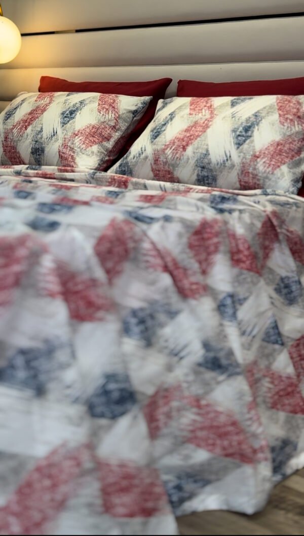Parure de Lit Éclat Moderne – Rouge Indigo Brossé