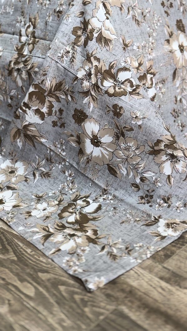 Parure de Lit Élégance Florale – Lin Gris et Fleurs Taupe