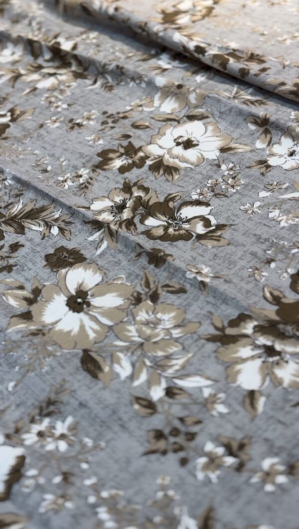 Parure de Lit Élégance Florale – Lin Gris et Fleurs Taupe