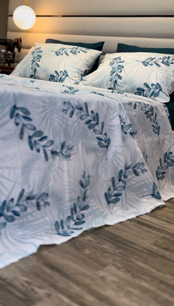 Parure de Lit Feuillage Bleu – Élégance Botanique Apaisante