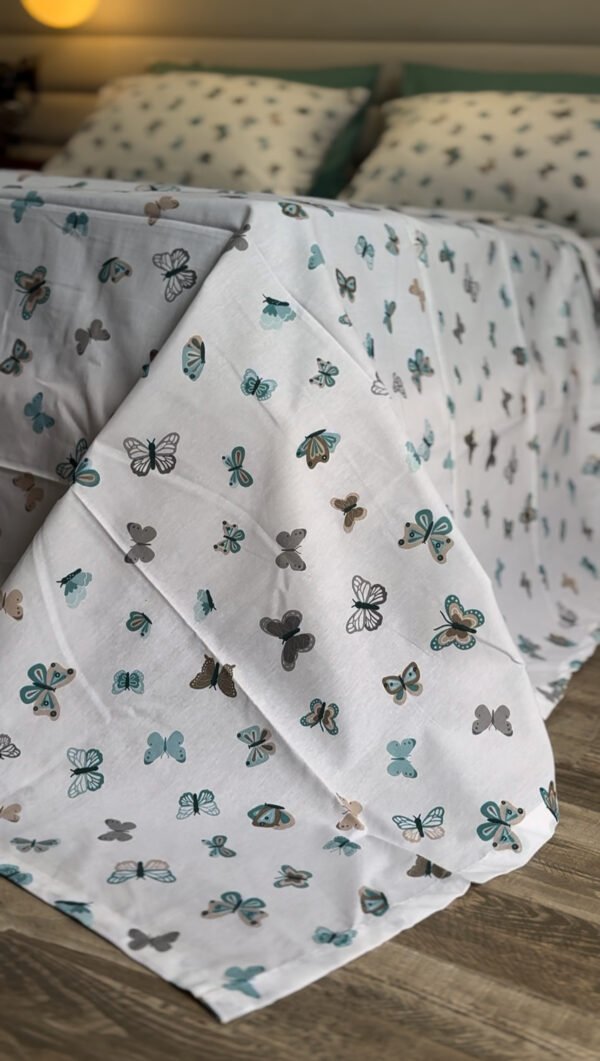 Parure de Lit Papillon Bleu – Douceur Aérienne