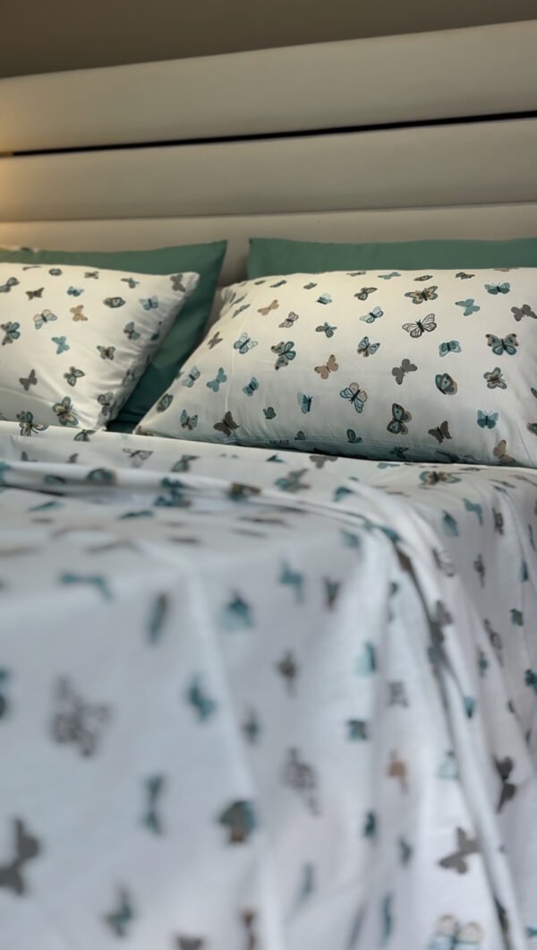 Parure de Lit Papillon Bleu – Douceur Aérienne