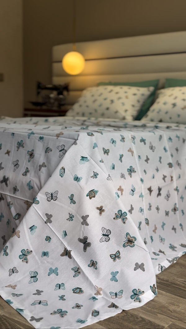 Parure de Lit Papillon Bleu – Douceur Aérienne