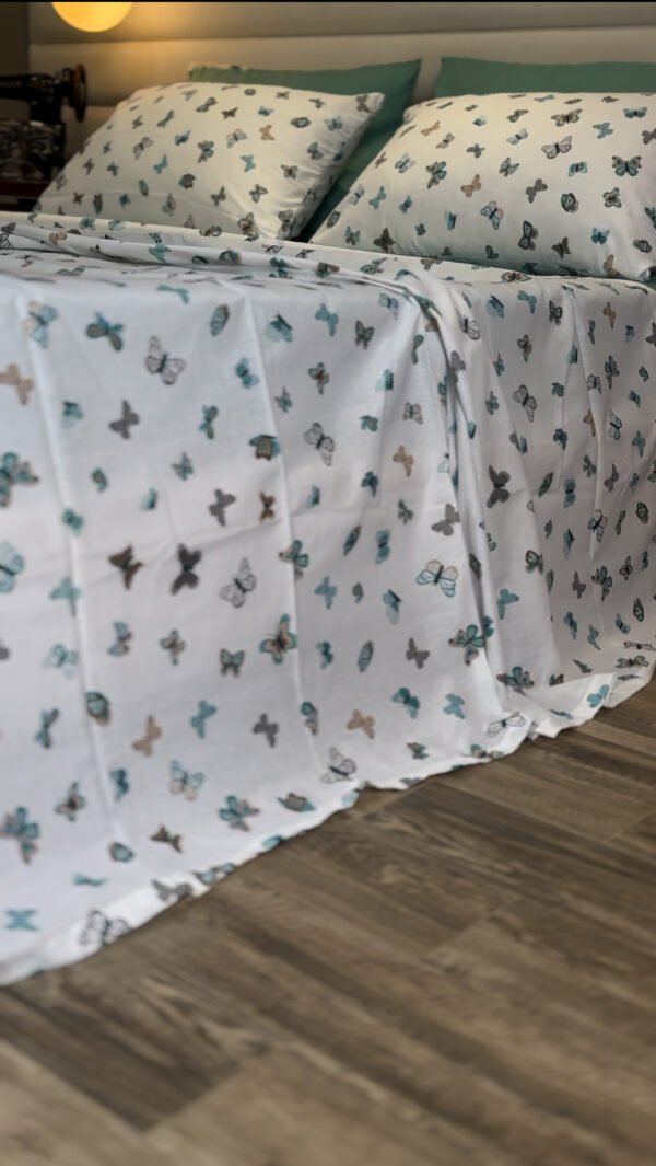Parure de Lit Papillon Bleu – Douceur Aérienne