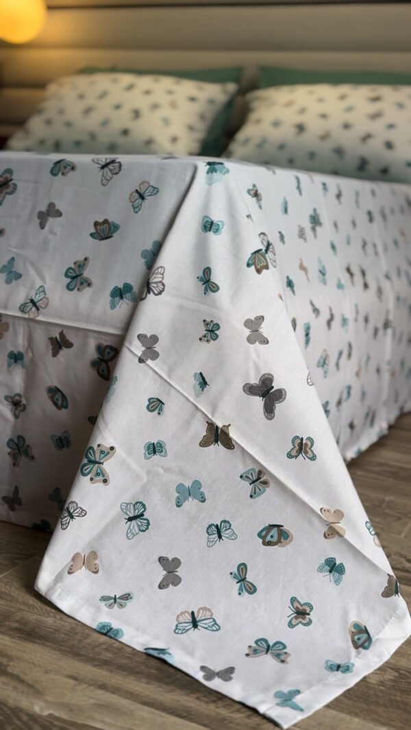 Parure de Lit Papillon Bleu – Douceur Aérienne