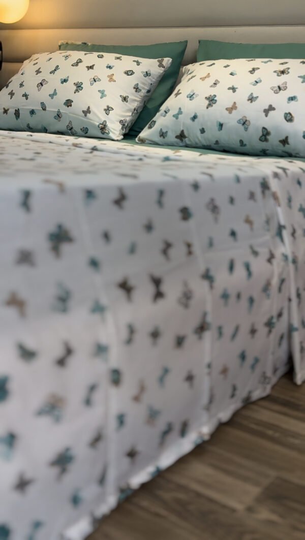 Parure de Lit Papillon Bleu – Douceur Aérienne