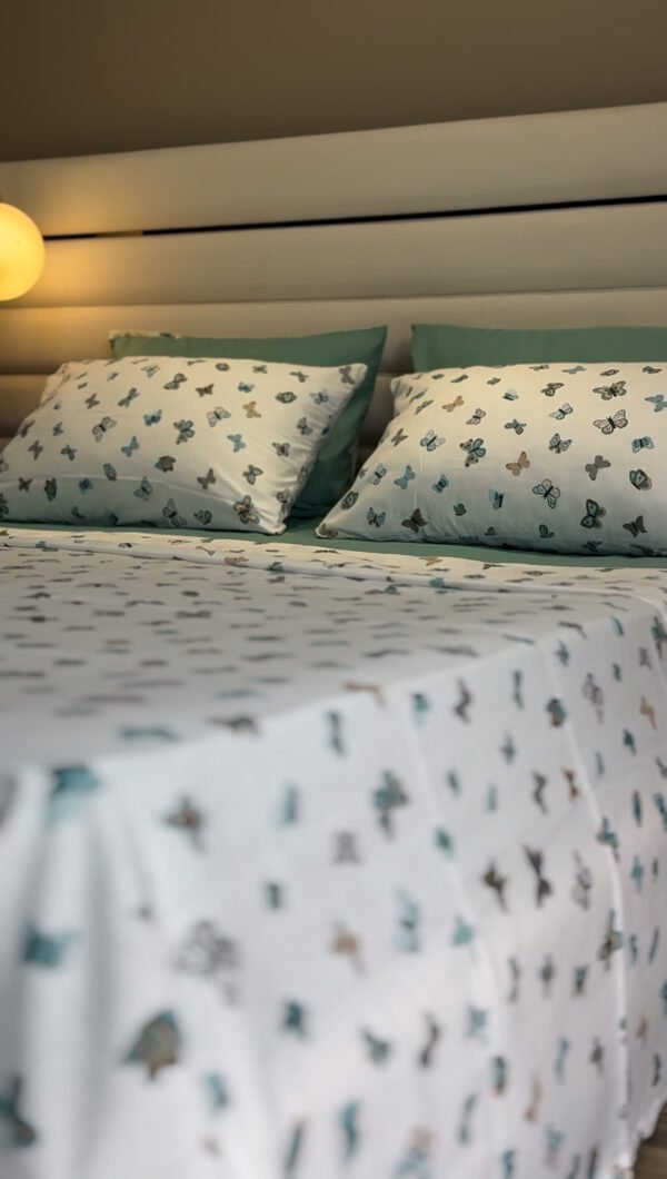 Parure de Lit Papillon Bleu – Douceur Aérienne