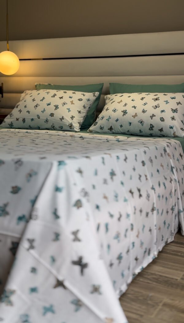 Parure de Lit Papillon Bleu – Douceur Aérienne
