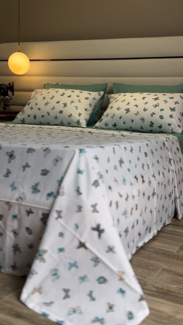 Parure de Lit Papillon Bleu – Douceur Aérienne