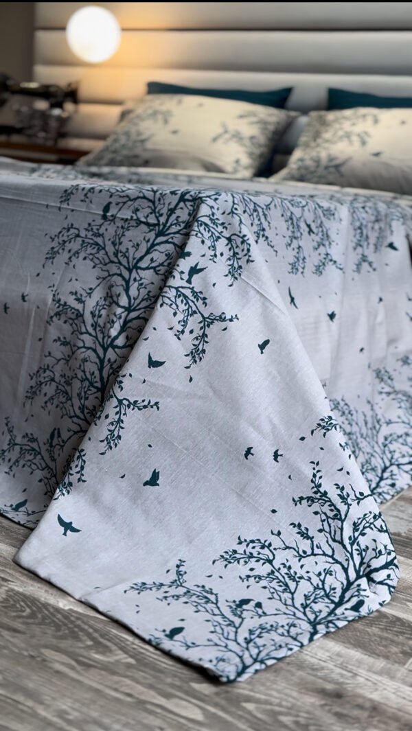 Parure de Lit Arbre Bleu – Sérénité Naturelle