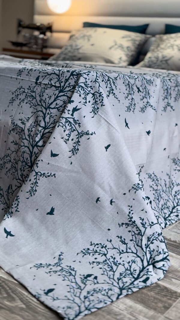 Parure de Lit Arbre Bleu – Sérénité Naturelle