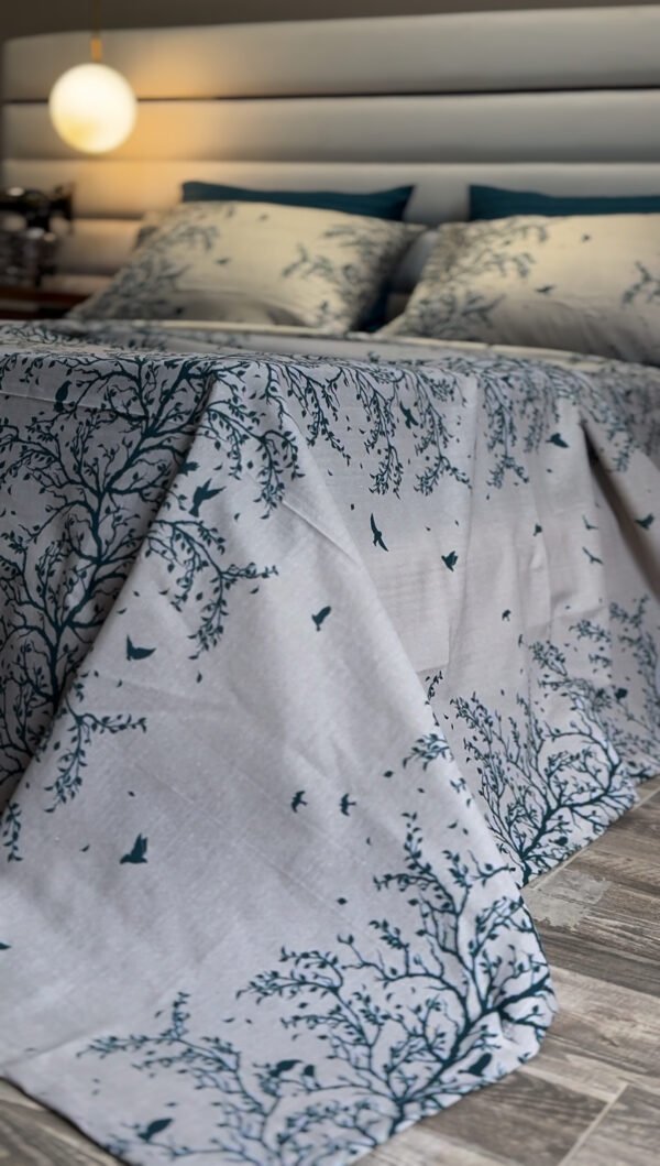 Parure de Lit Arbre Bleu – Sérénité Naturelle