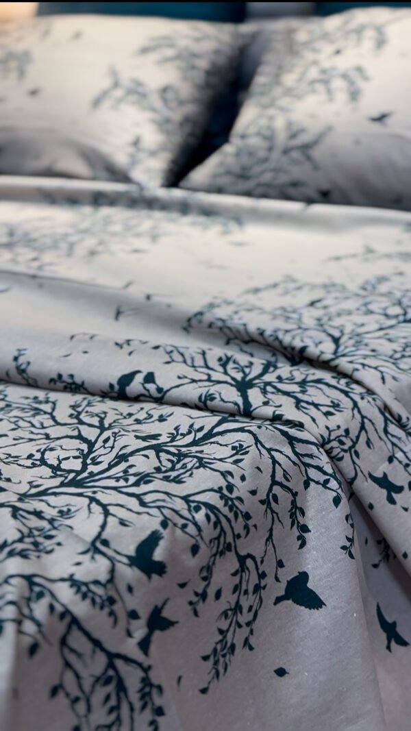 Parure de Lit Arbre Bleu – Sérénité Naturelle