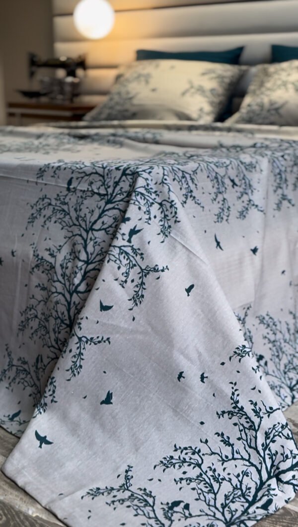 Parure de Lit Arbre Bleu – Sérénité Naturelle