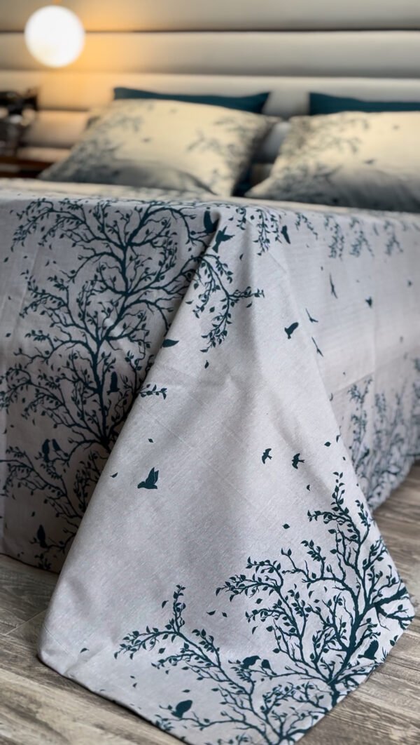 Parure de Lit Arbre Bleu – Sérénité Naturelle