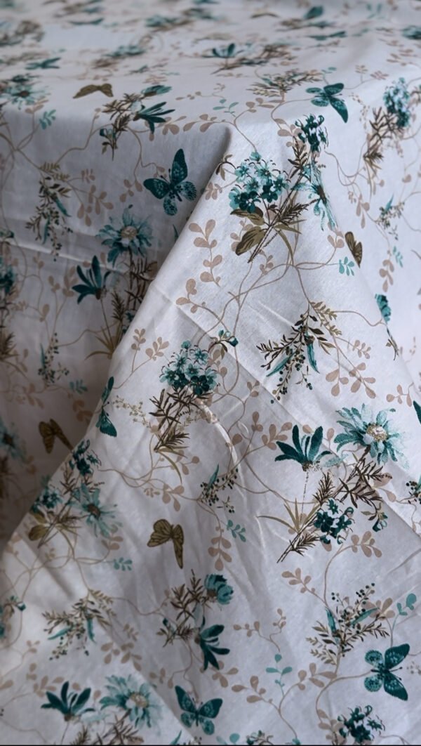 Parure de Lit Papillon d’Aquarelle – Bleu Céleste & Lin Doré