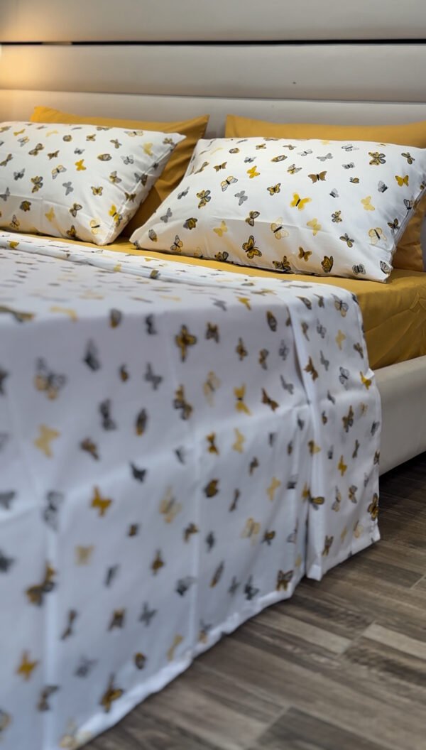 Parure de Lit Papillon Doré – Éclat Naturel et Douceur