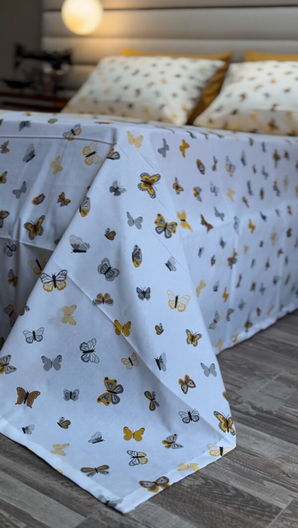 Parure de Lit Papillon Doré – Éclat Naturel et Douceur