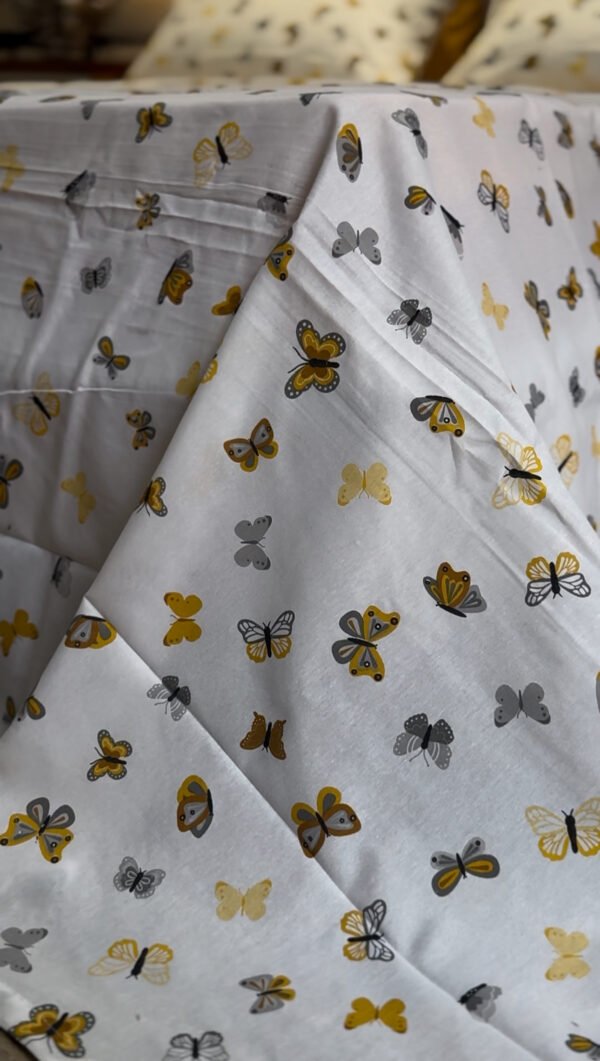 Parure de Lit Papillon Doré – Éclat Naturel et Douceur