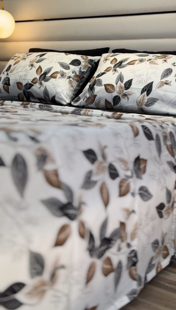 Parure de Lit Feuillage d’Automne – Blanc Gris Brun