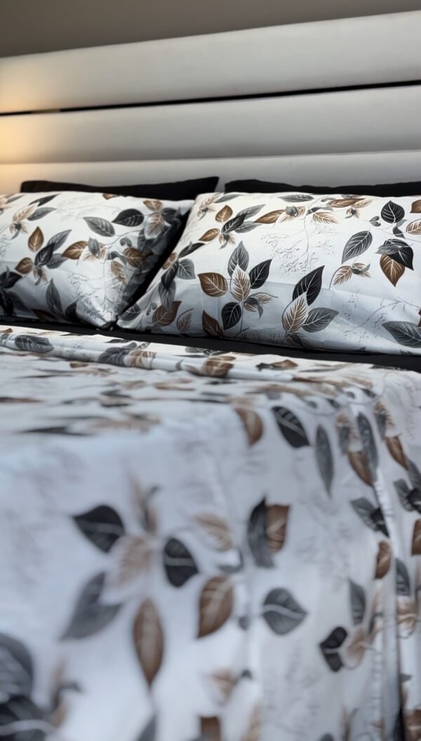 Parure de Lit Feuillage d’Automne – Blanc Gris Brun