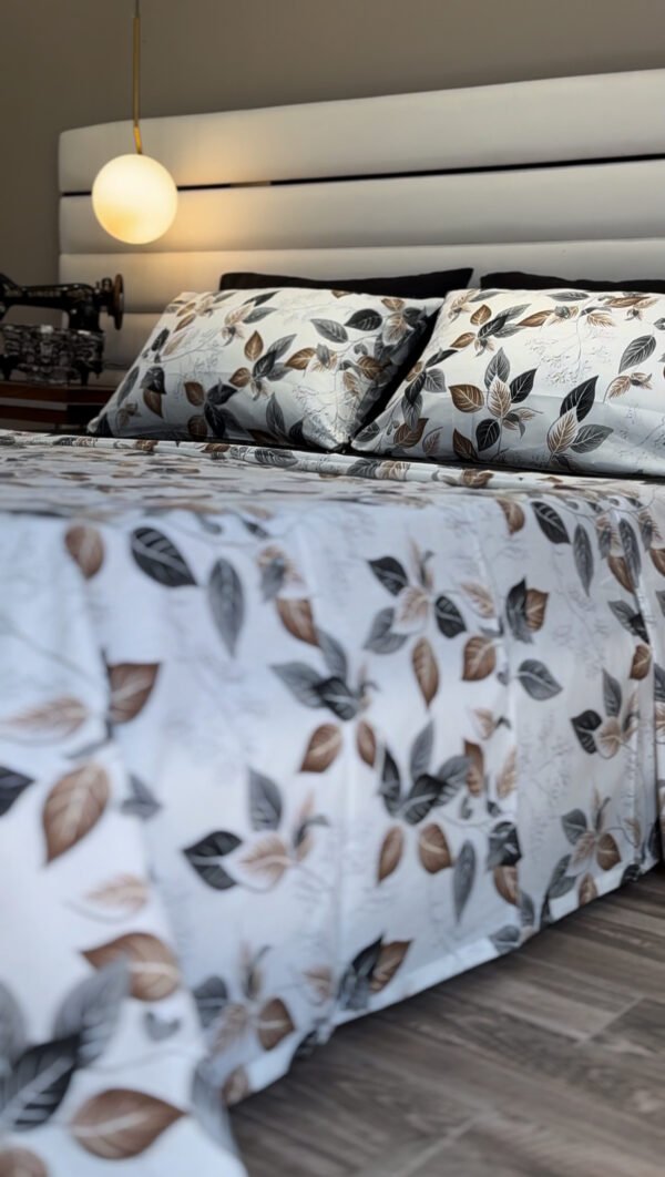 Parure de Lit Feuillage d’Automne – Blanc Gris Brun
