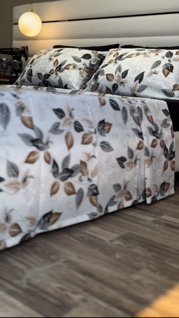 Parure de Lit Feuillage d’Automne – Blanc Gris Brun