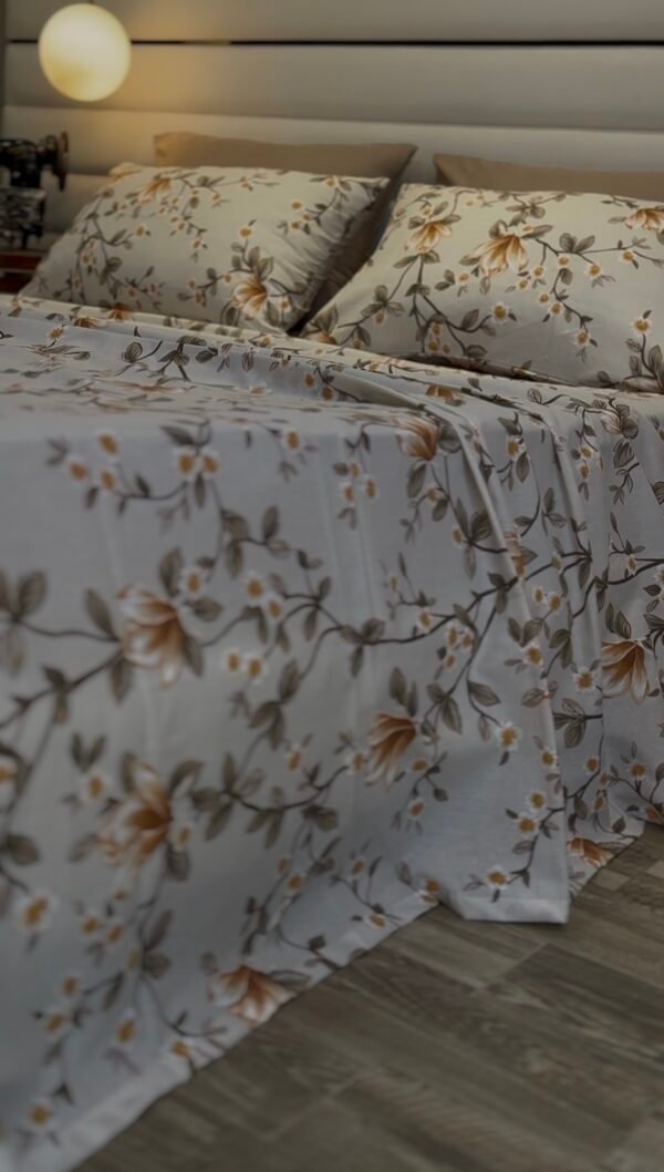 Screenshot Parure de Lit Magnolia d’Automne – Éclat Floral Beige