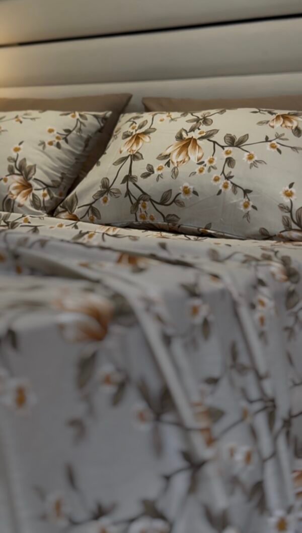 Screenshot Parure de Lit Magnolia d’Automne – Éclat Floral Beige