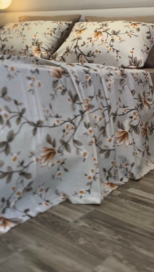 Screenshot Parure de Lit Magnolia d’Automne – Éclat Floral Beige