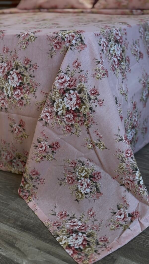 Screenshot Parure de Lit Rosée Vintage – Bouquet Romantique Fleuri