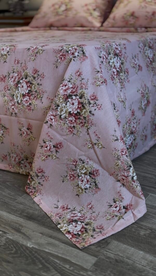 Screenshot Parure de Lit Rosée Vintage – Bouquet Romantique Fleuri
