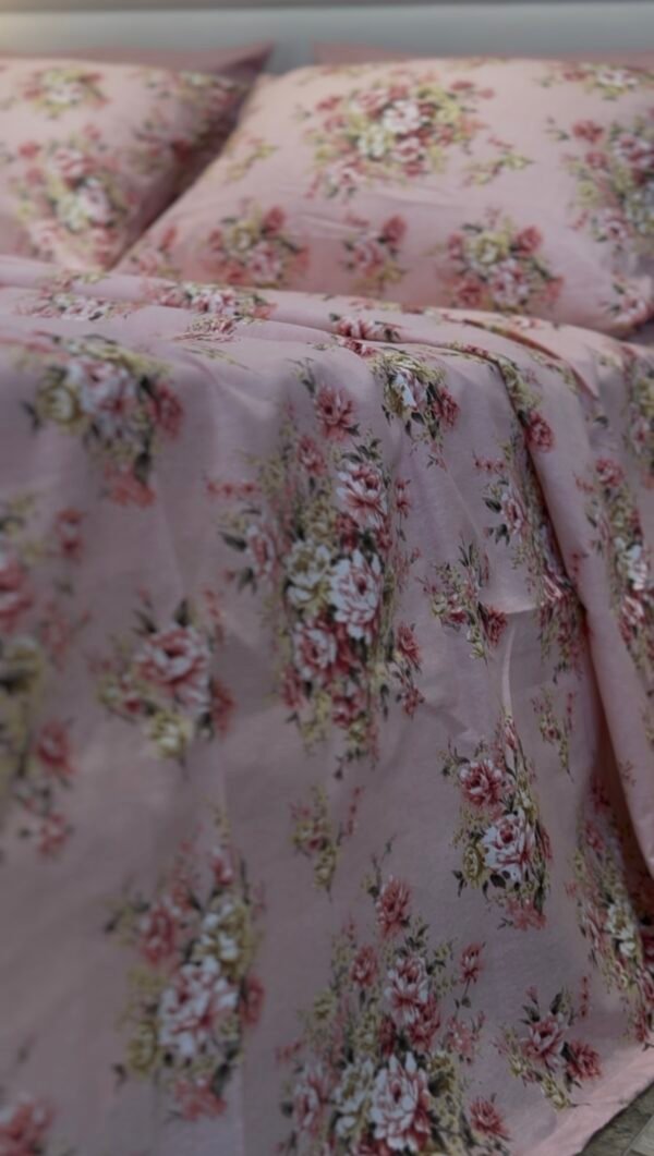 Screenshot Parure de Lit Rosée Vintage – Bouquet Romantique Fleuri