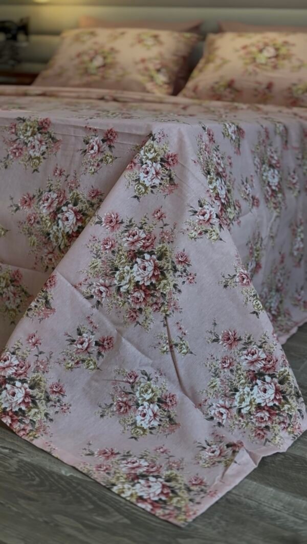 Screenshot Parure de Lit Rosée Vintage – Bouquet Romantique Fleuri
