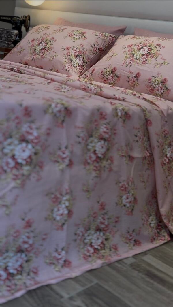 Screenshot Parure de Lit Rosée Vintage – Bouquet Romantique Fleuri