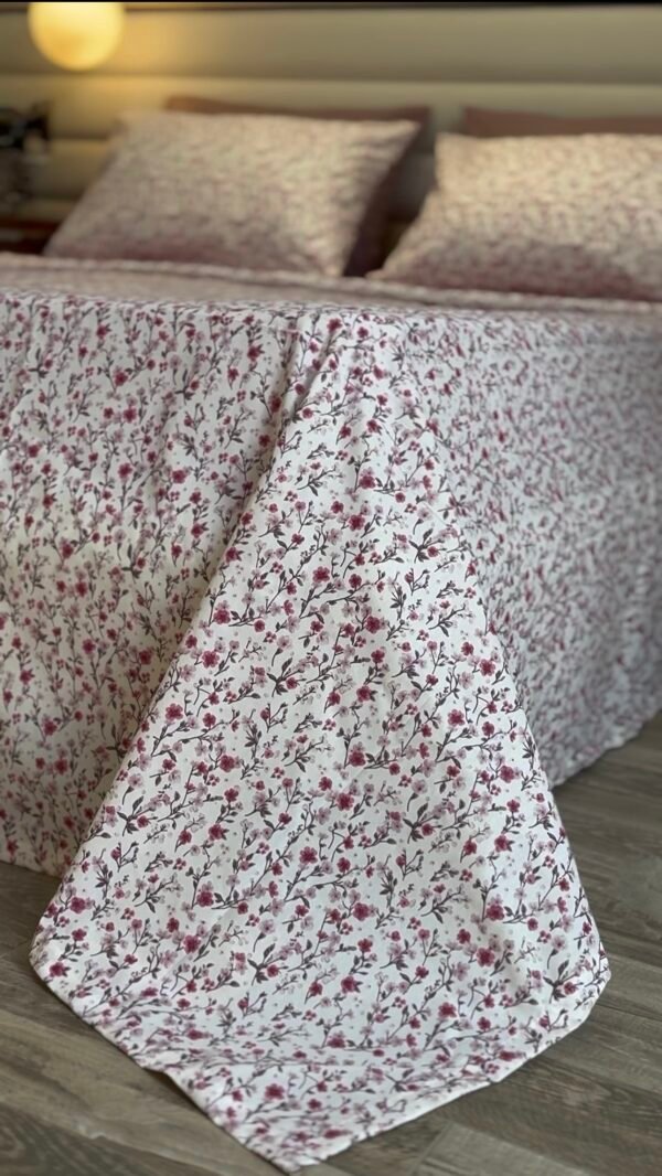 Parure de Lit Fleurs de Lin – Rosée Douce Printanière